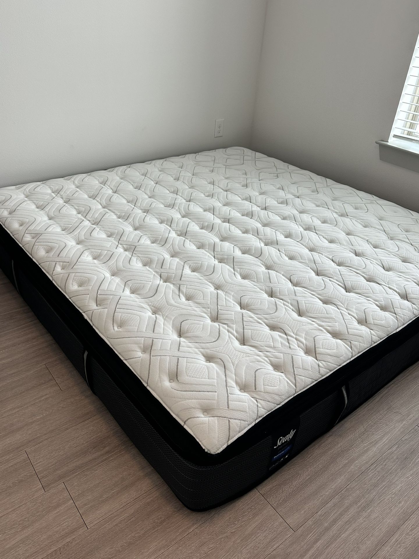 Sealy response 14 inch king size mattress