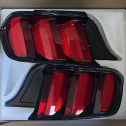 2017 Ford Mustang Shelby GT350R - Driver and Passenger Side Tail Lights
