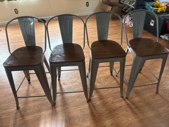 Set of 4 Industrial Metal Bar/Counter Stools