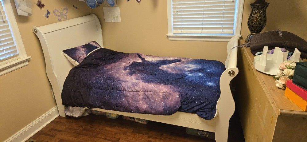 Girls Twin Bedroom Set