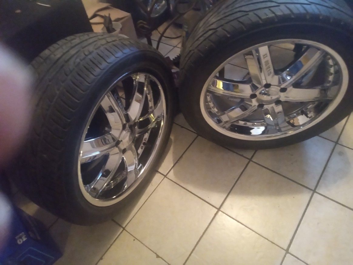 4 Crime Rims With Tires 20s 5 Lugs 400dls Or Best Offer