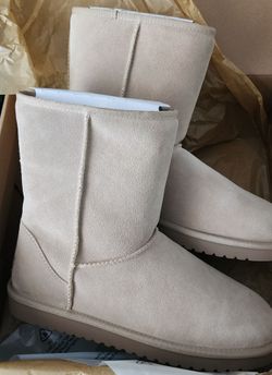 Koolaburra by UGG Women's Short boots size 10