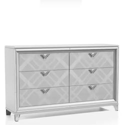 Rusconi 6-Drawer White Dresser (41 in. H x 64.38 in. W x 17.75 in. D)