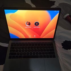 2017 Apple MacBook Pro 