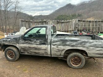 1995 Nissan Pickup on offerup