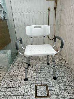 SOUNDFUSE Shower Chair