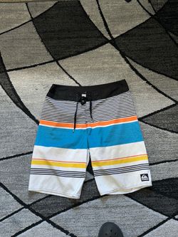 Quicksilver board y2k shorts