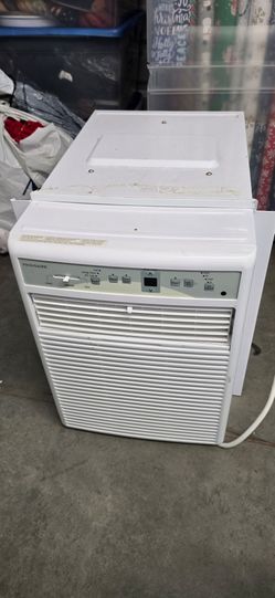 Air Conditioner- Fridgedaire Window Mount Unit