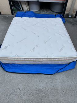 Saatva Classic 11.5” Plush Soft, Cal King Mattress, Like New, Perfect Condition