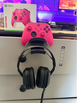 Xbox Wireless Controller & Headset