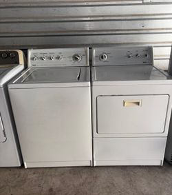 White Kenmore Washer And Electric Dryer Matching Set