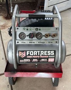 Fortress air Compressor like new