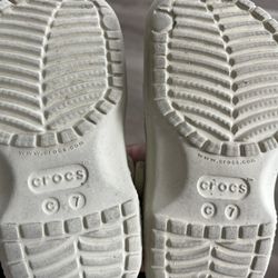 Size 7 Crocs