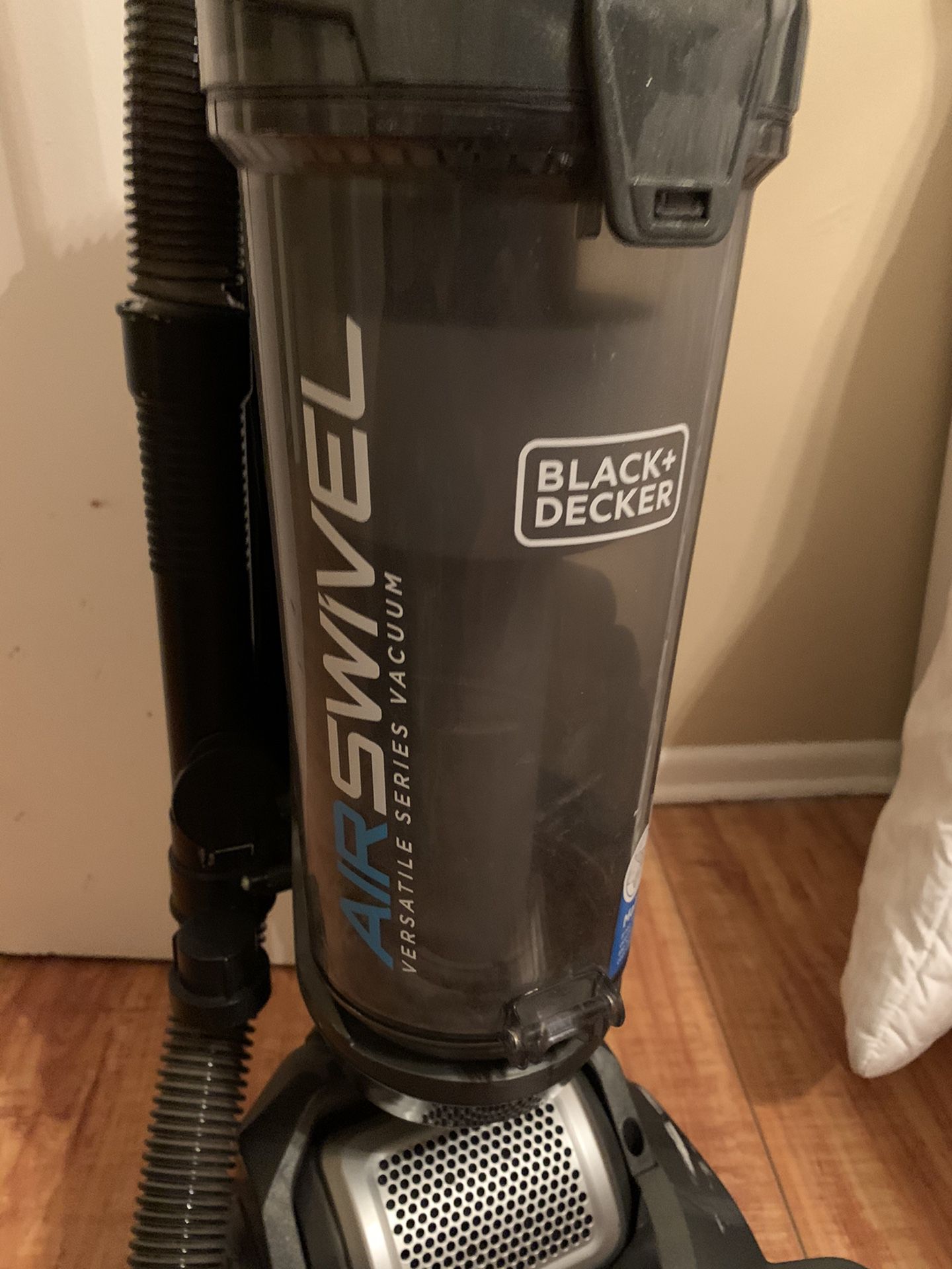 Black and Decker AirSwivel Vacuum Review