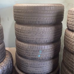 215/60R16 Marca Michelin Usadas En Perfectas Condiciónes De Vida
