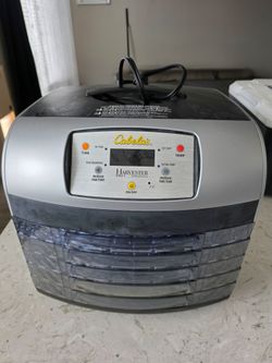 Dehydrator