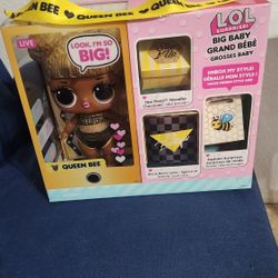 LOL Queen bee  grosses big baby 