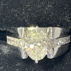 STUNNING 2 Carat, 14KT White Gold Diamond Ring