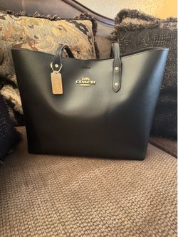Coach Town Tote Bag in Black