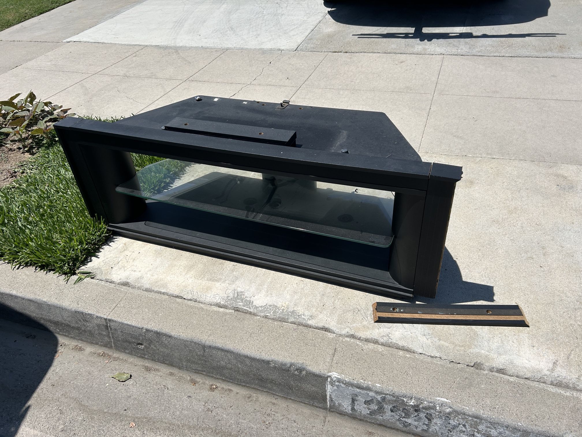 Free tv Stand JVC Brand