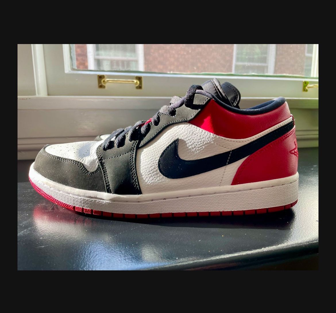 Jordan 1 Low - Black Toe (2019) - Size 10