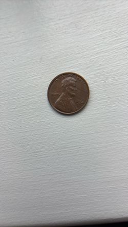 1974 Penny Off Center 