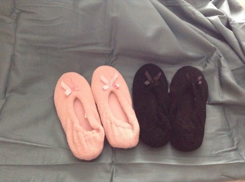 Ladies new slippers size 5