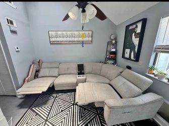 Recliner sectional -Delivery available
