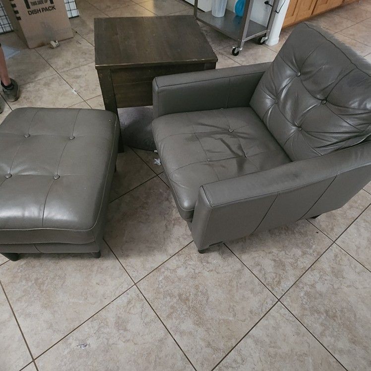 Ashley Furniture Chair And Ottoman