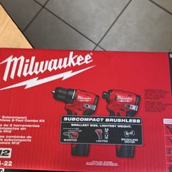 Milwaukee M12 subcompact brushless 2 tool combo kit