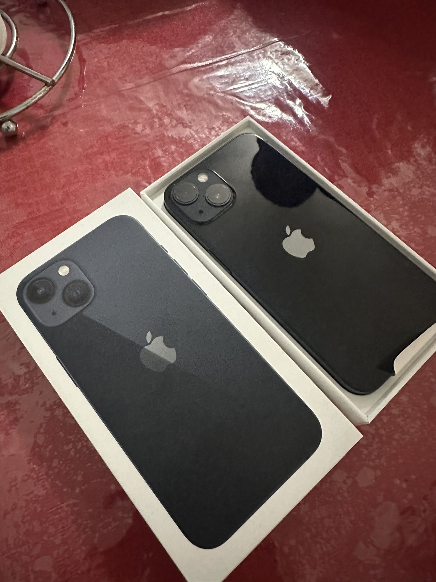 IPhone 13 128GB (locked with Metro by T-mobile