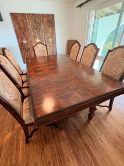 Dinning Room Table and Chairs