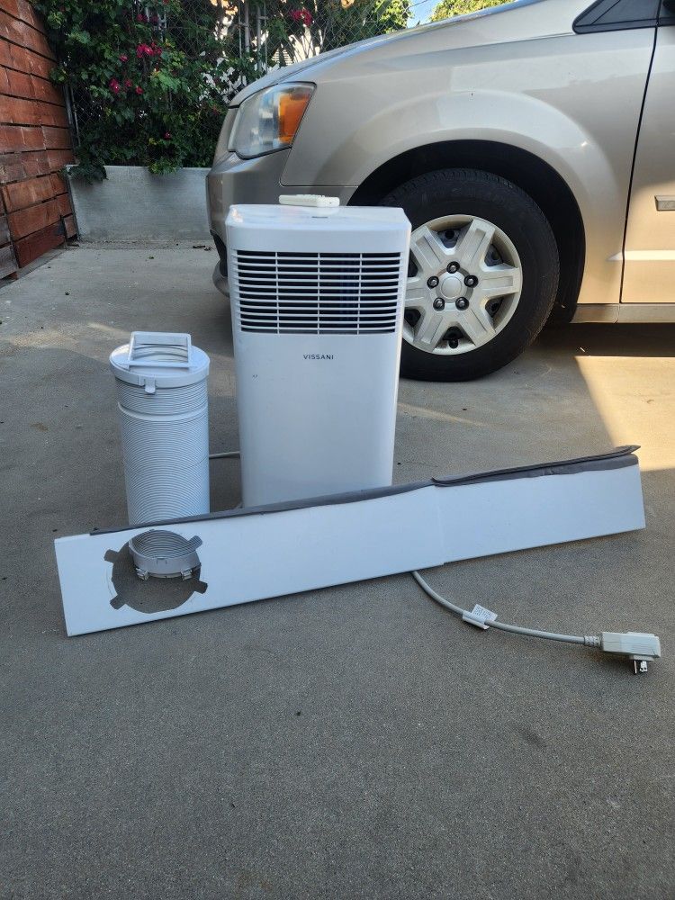 Like New Portable Ac With Hose/ Window Kit/ Works Great/ Can Test Before Buying 