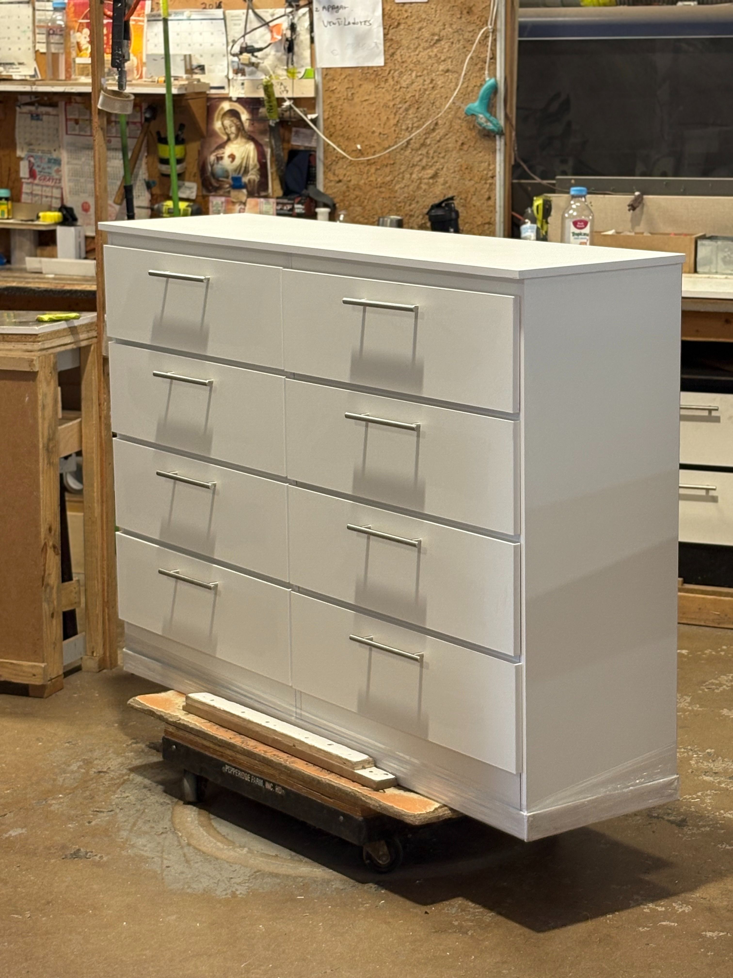 8-drawer dressers  white 