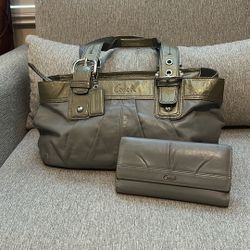 COACH PURSE & Wallet