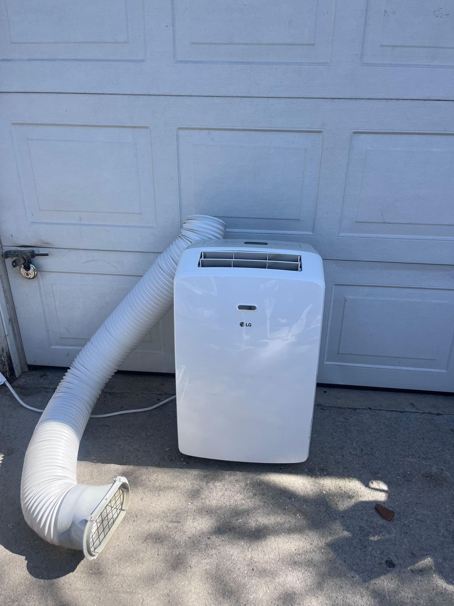 Air conditioner LG