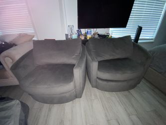 LA-Z-BOY Oversized Swivel Chairs