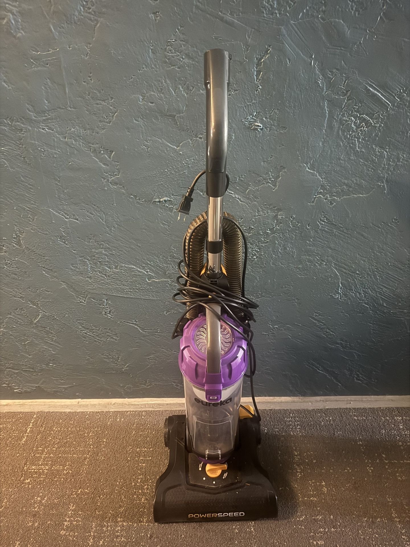 Power Speed Bagless Vacuum