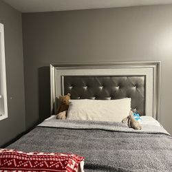 Diva Queen platinum & grey upholstered bedroom set with vanity 