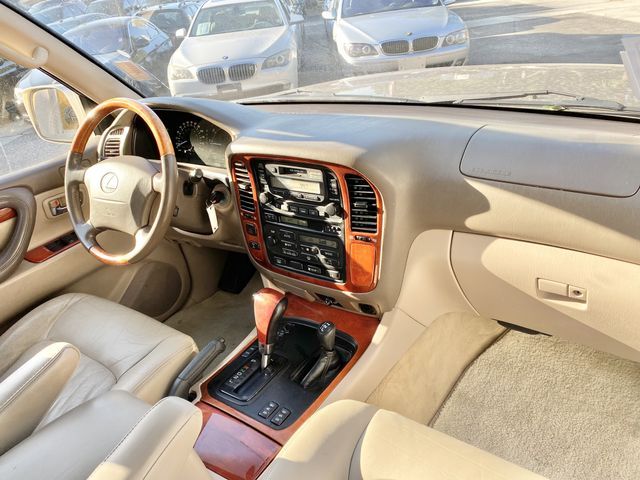 2000 Lexus LX