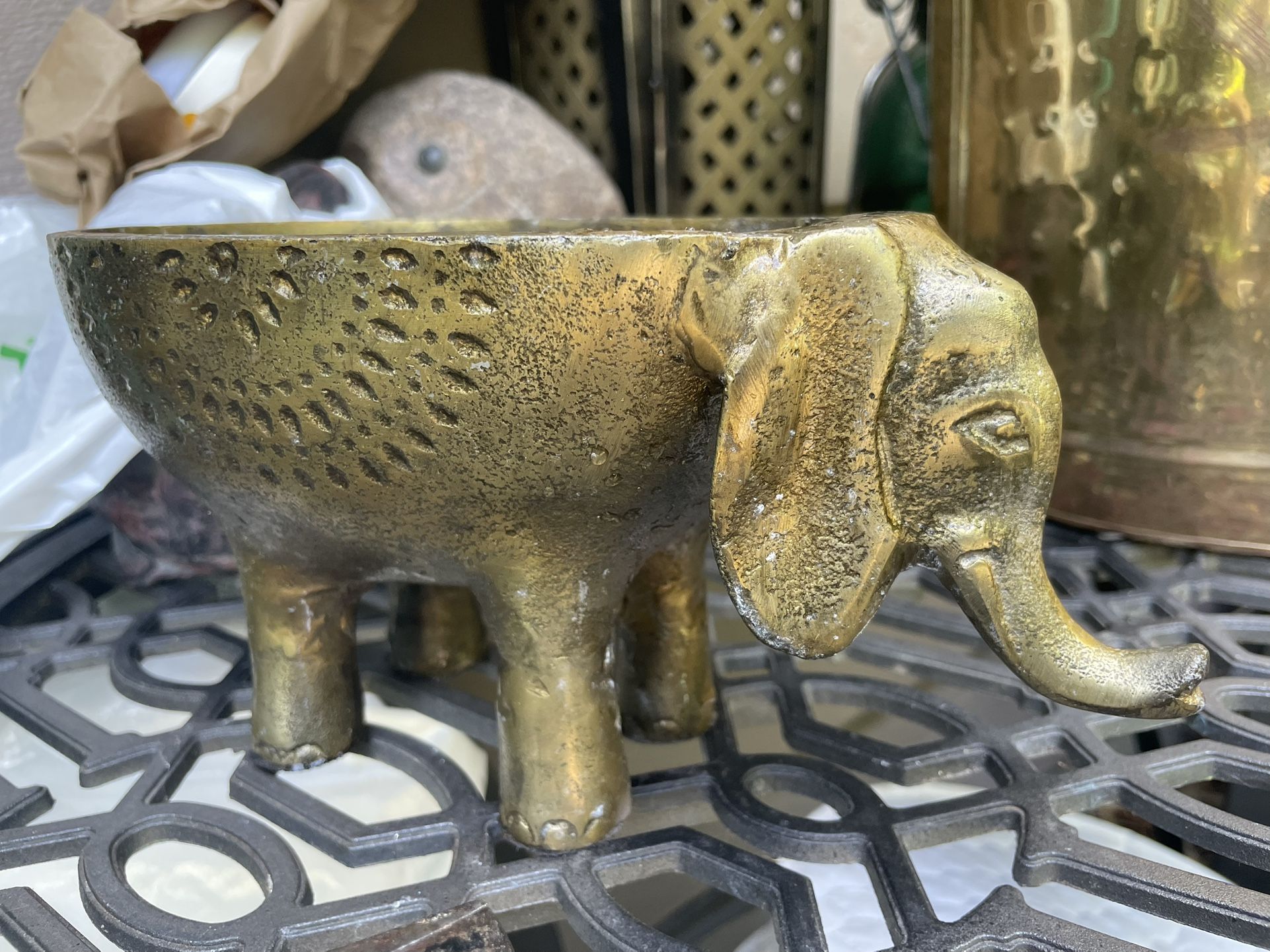 EZZIE Anthropologie ELEPHANT π POT Plant πͺ΄ Holder