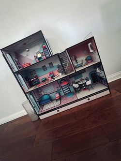 LOL Surprise OMG Doll House with Furniture
