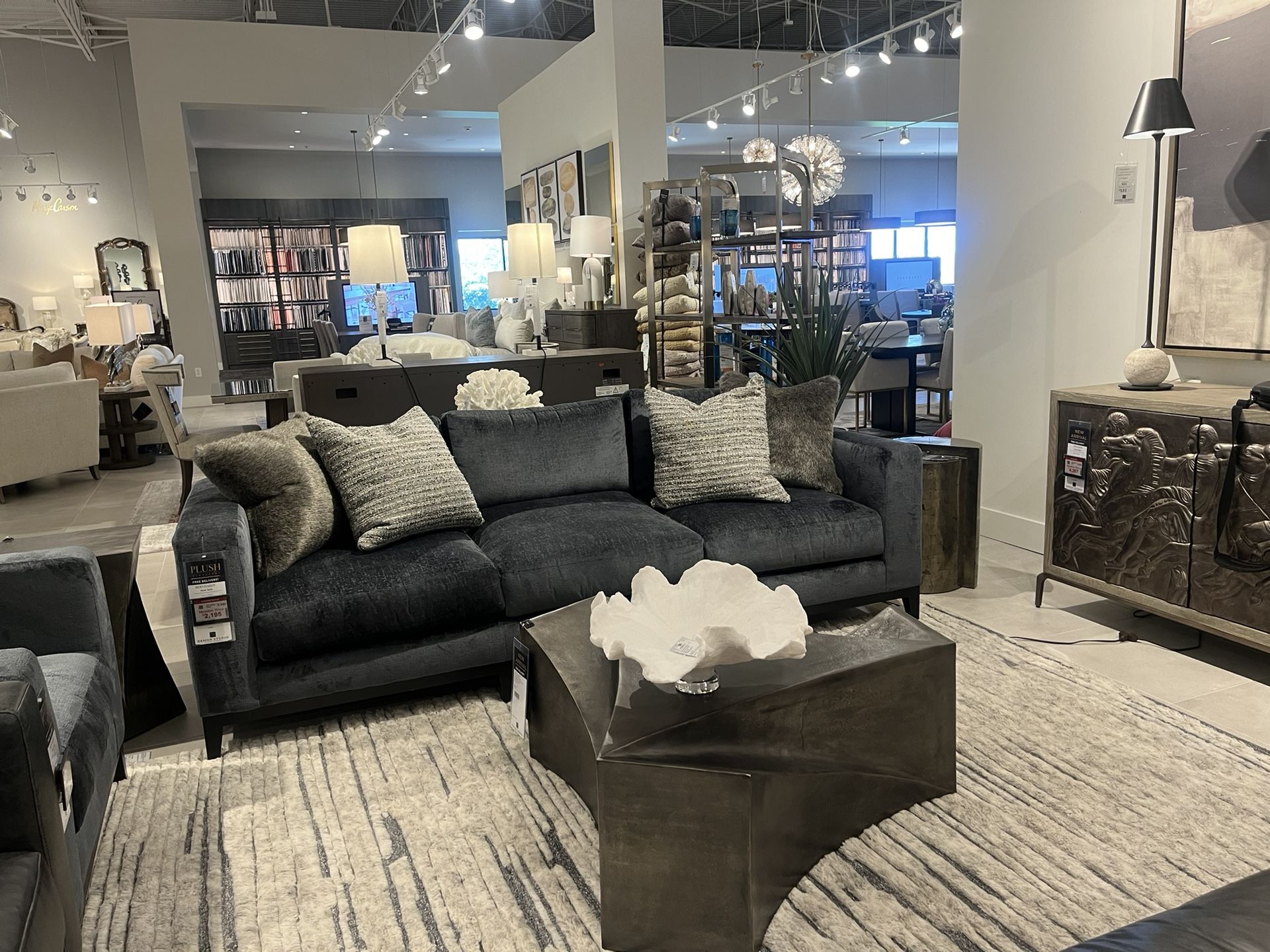 Sofa High End By Bernhardt