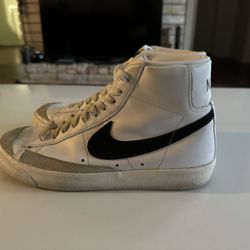 Nike Blazer Mid 77 