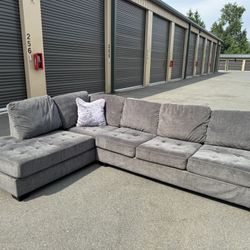 Sectional Couch 
