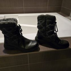 Totes BOOTS SIZE 8
