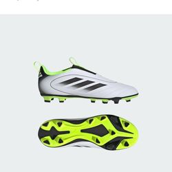 Kids soccer cleats