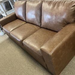 Stunning Stylish Cozy Couch!