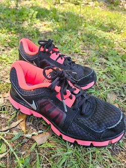 Nike Women's shoes size 6.5