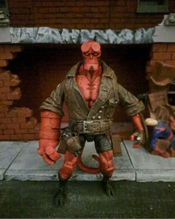 Mezco Hellboy 